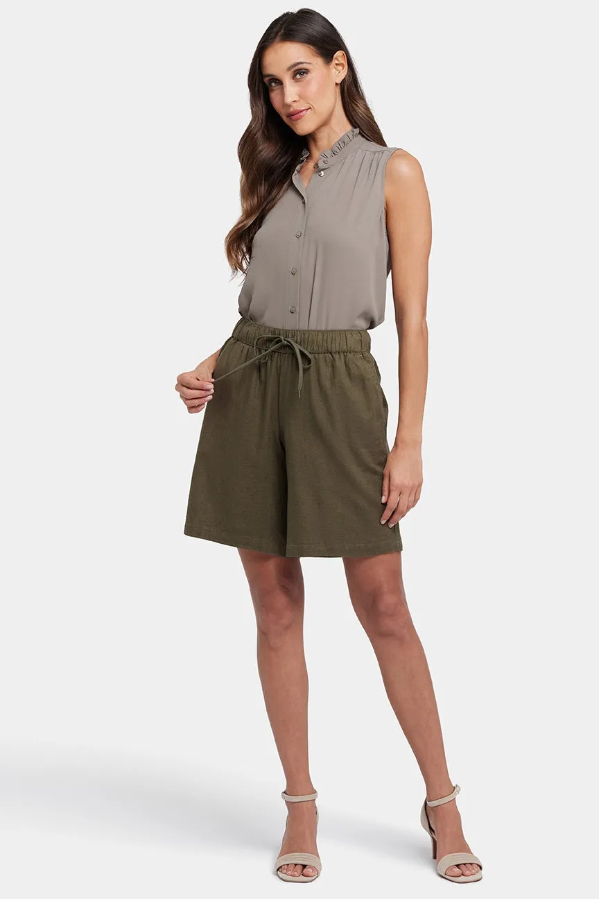 Breezy Bermuda Shorts In Stretch Linen | Bay Leaf